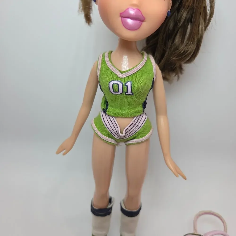 Vintage Bratz Play Sportz Blazin' Basketball Dana Doll with Basketball